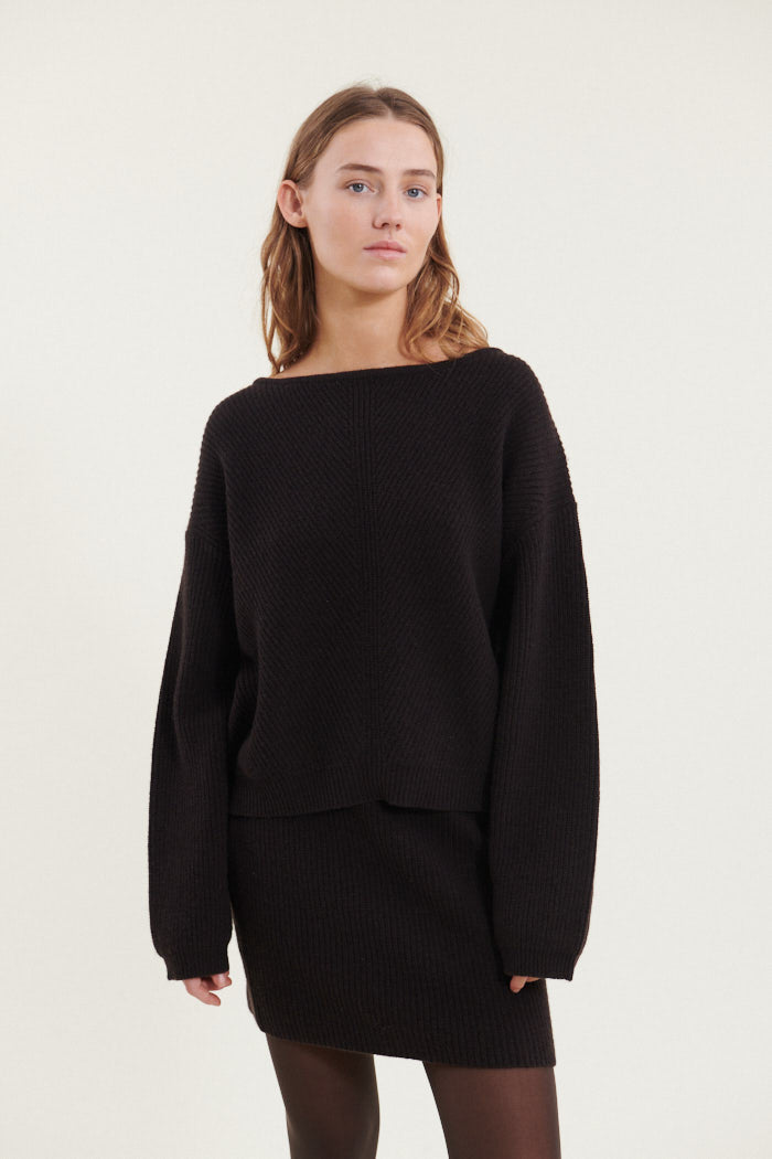 Basic Apparel Lise Scoop Neck Sweaters 709 Chocolate torte